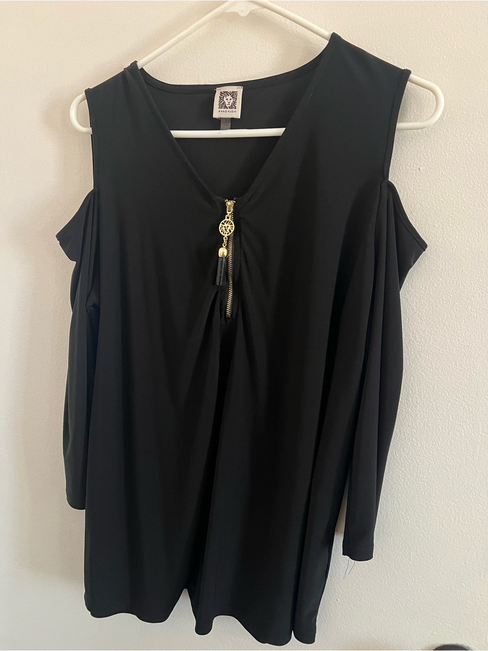 Anne Klein Black Cold-Shoulder Top with Gold Tassel Zip